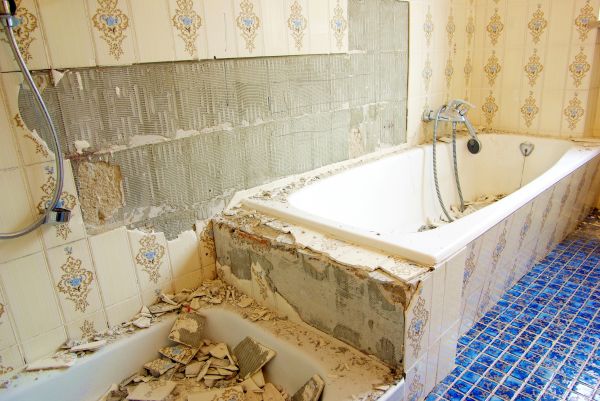 Bathtub Demolition in Destin